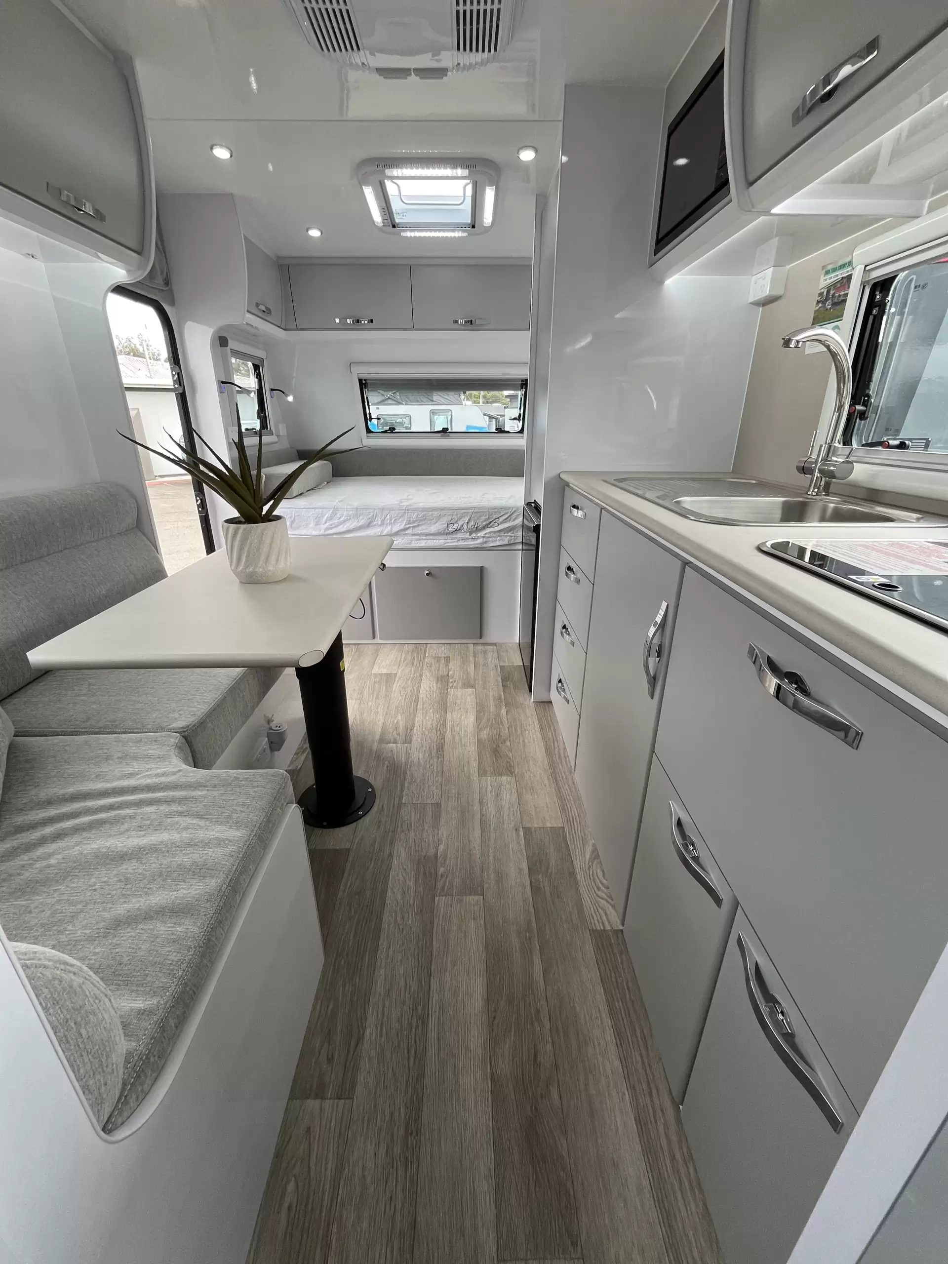 SRC-16 interior 57
