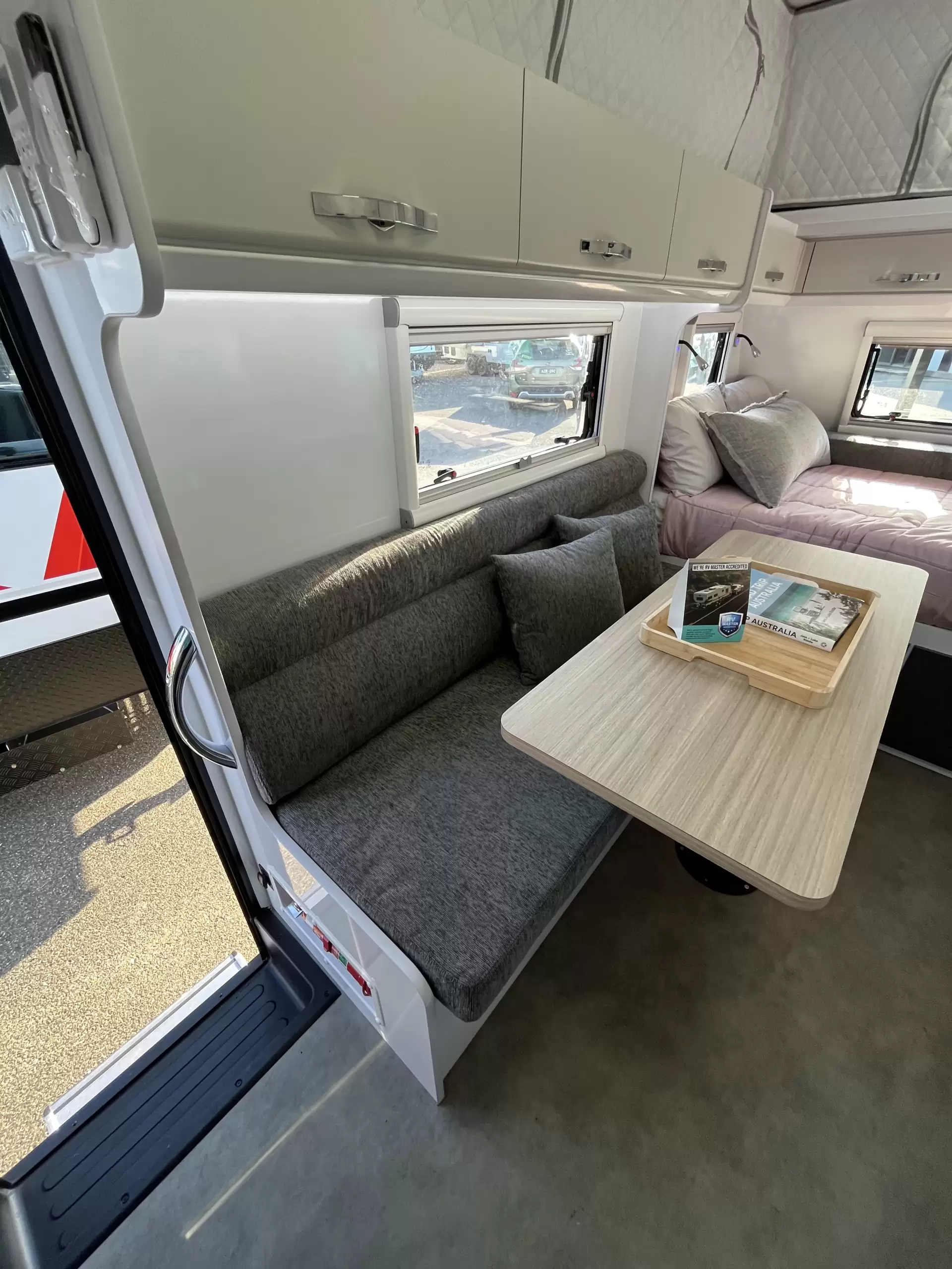 SRP-14 interior 32